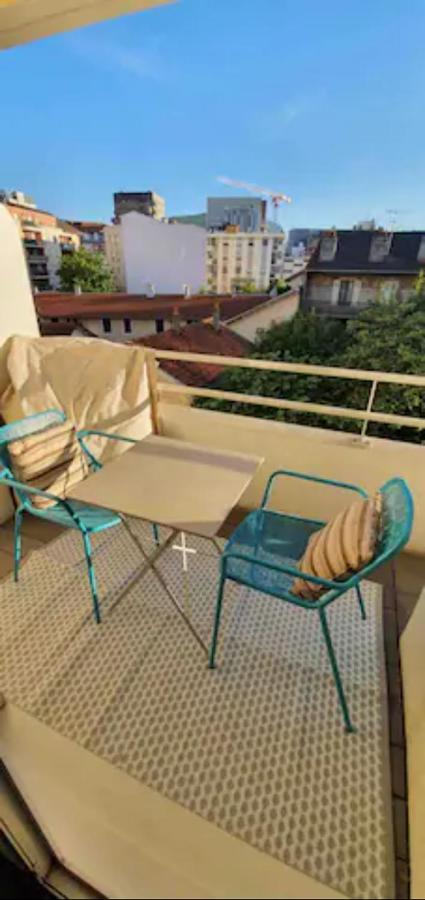 Tichnich Appartement - 2 Bedrooms - 1 Min Away From Train Station Annemasse Eksteriør bilde