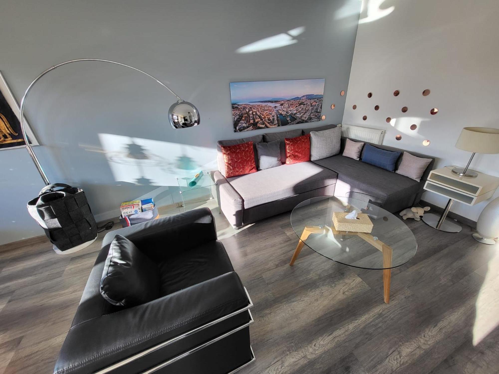 Tichnich Appartement - 2 Bedrooms - 1 Min Away From Train Station Annemasse Eksteriør bilde